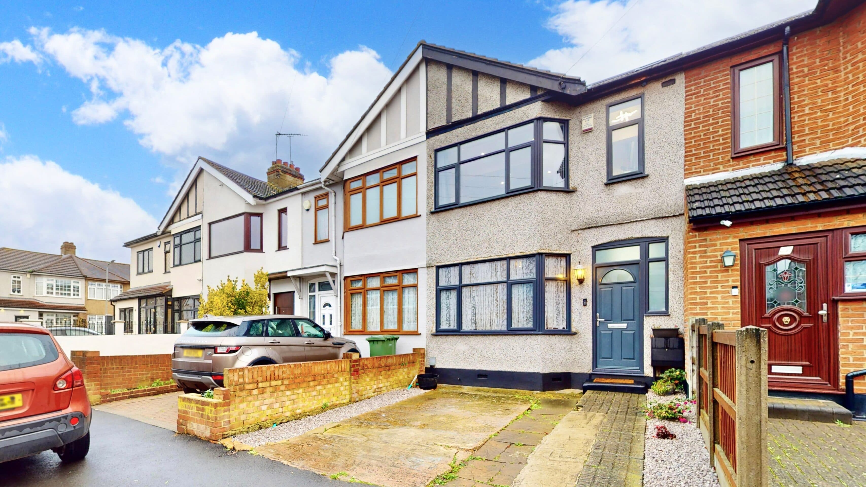 Hawthorn Avenue, Rainham, RM13