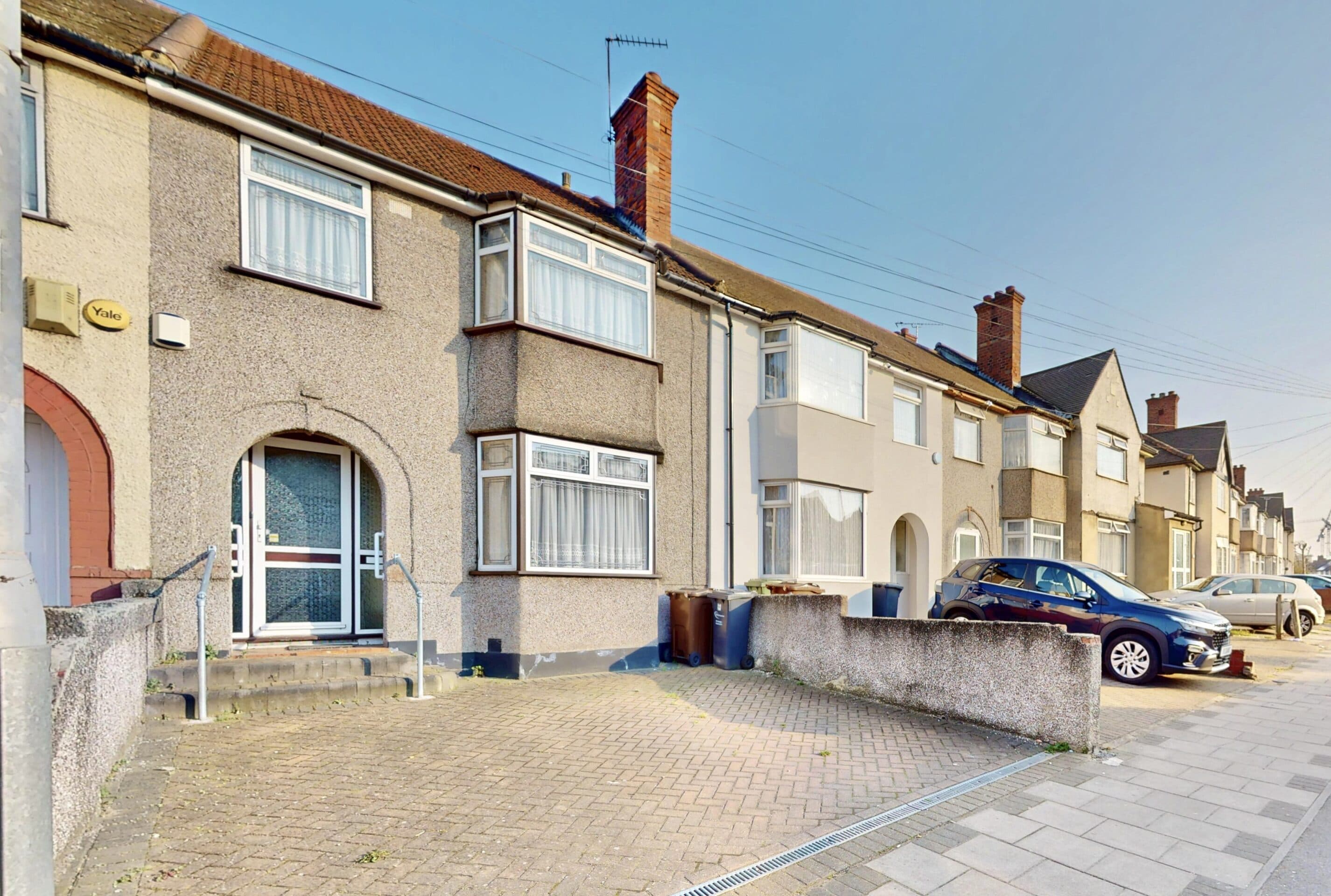 Ballards Road, Dagenham, RM10
