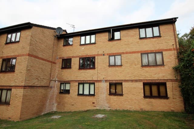 Avenue Road, Chadwell Heath, RM6