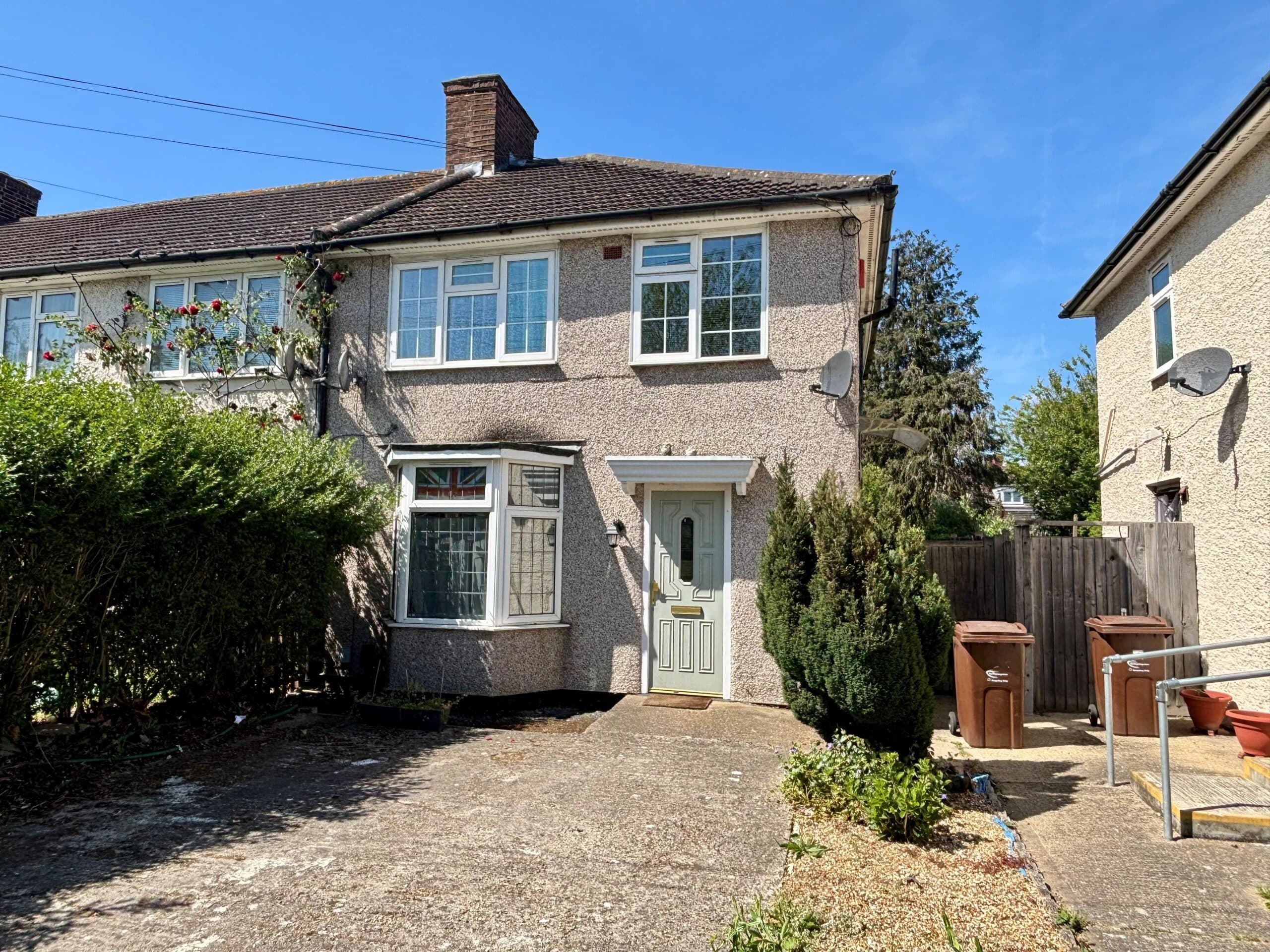 Pondfield Road, Dagenham, RM10