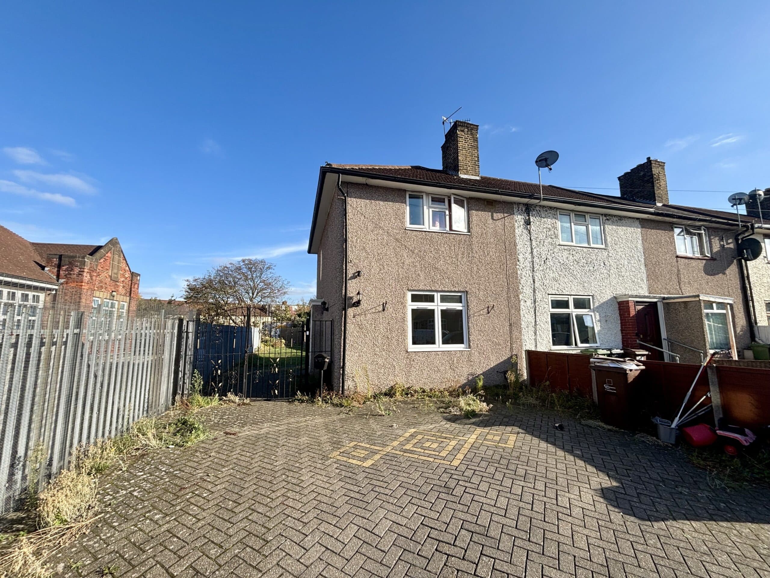 Coombes Road, Dagenham, RM9