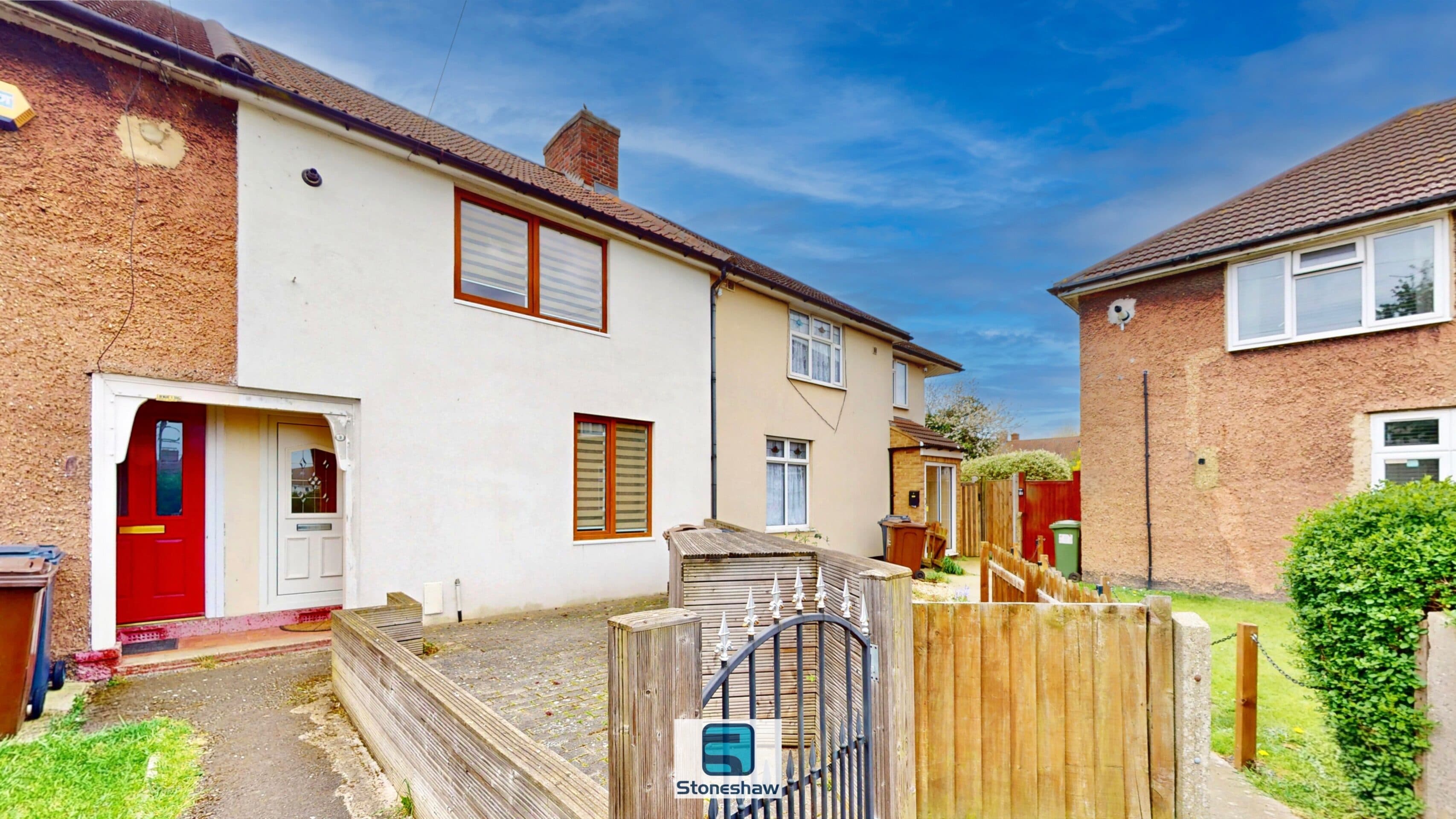 Lake Gardens, Dagenham, RM10