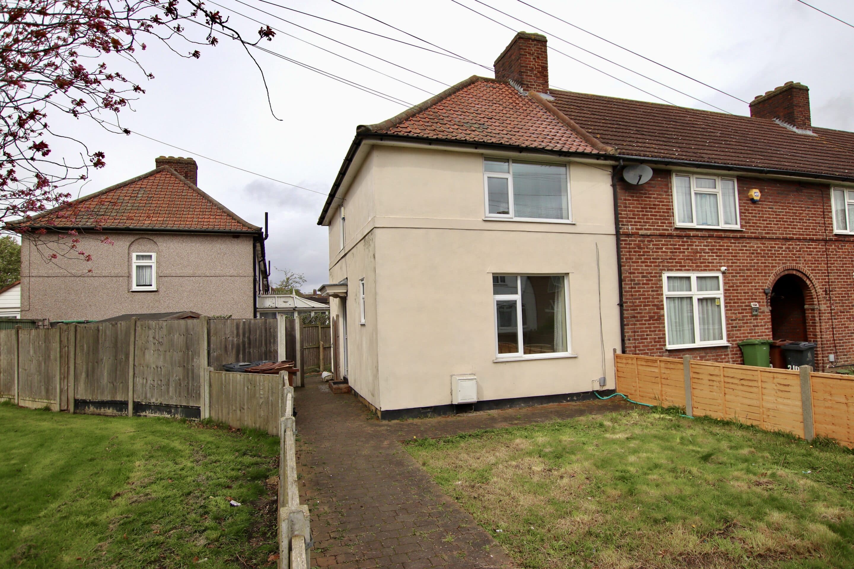 Parsloes Avenue, Dagenham, RM9