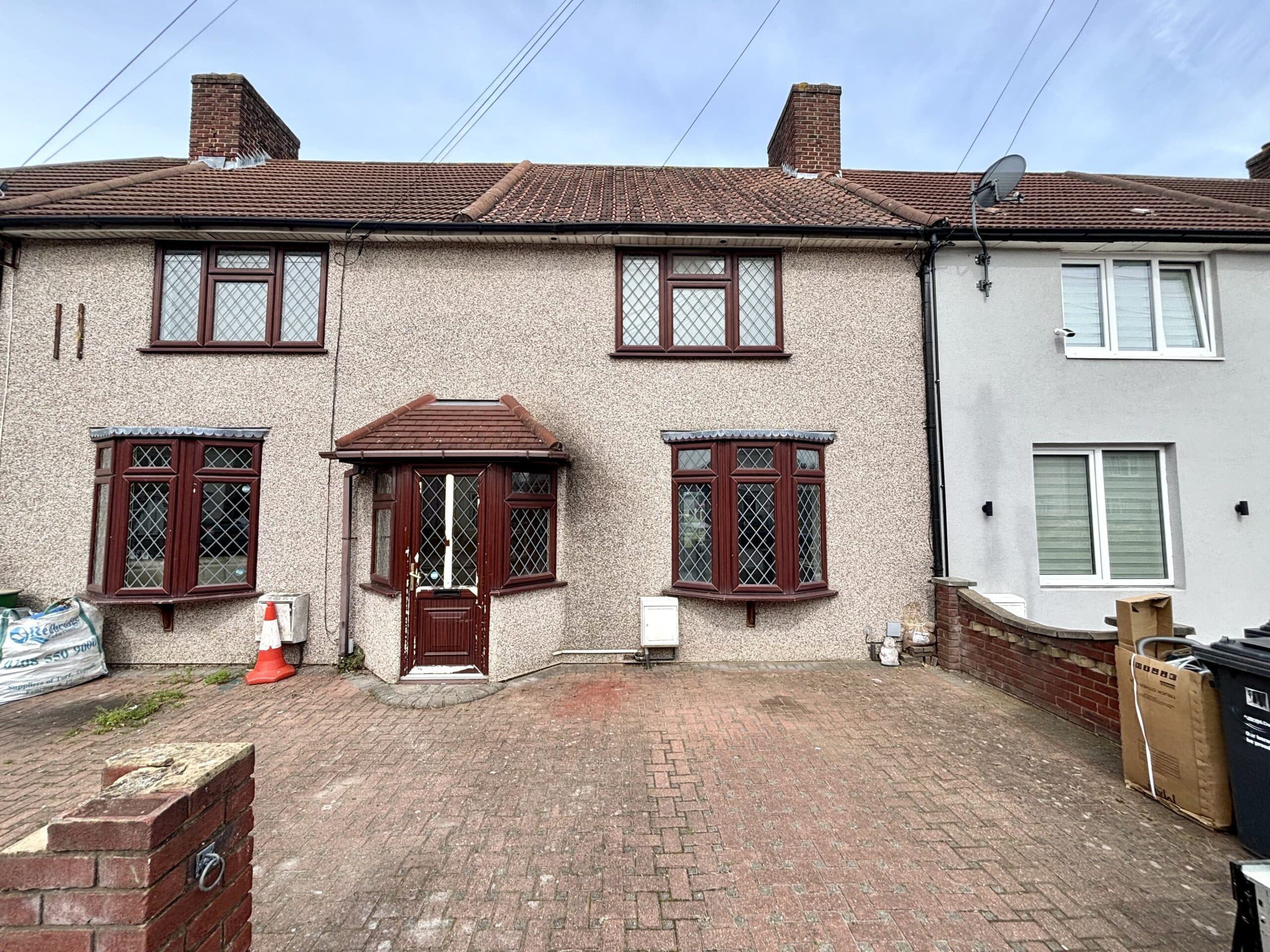Hunters Hall Road, Dagenham, RM10