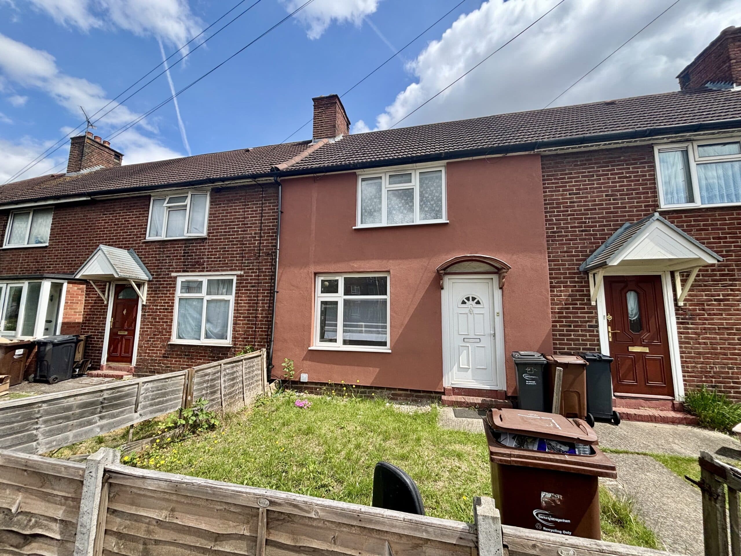 Wood Lane, Dagenham, RM10