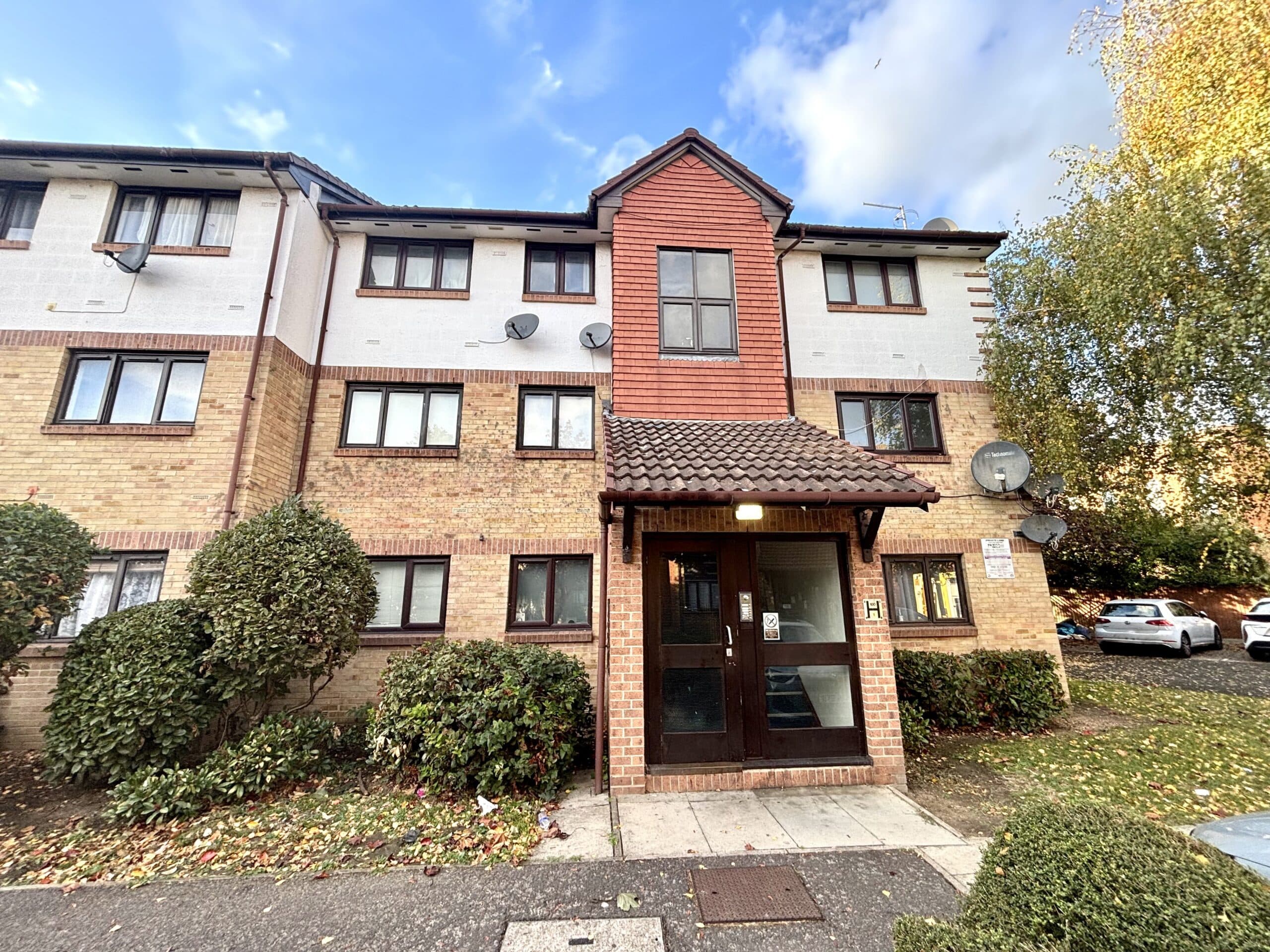 Waterside Close, Barking, IG11