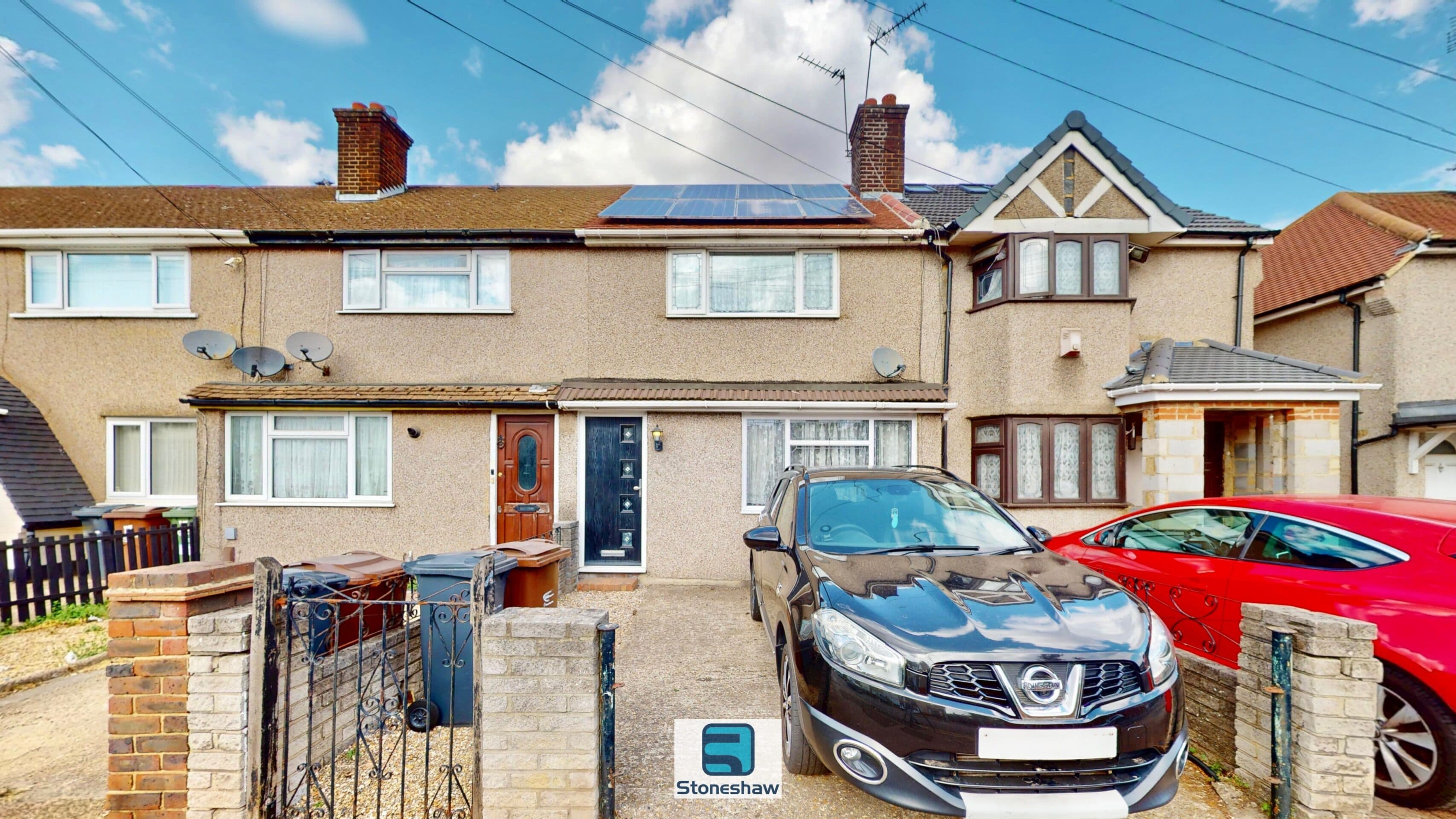 Oval Road North, Dagenham, RM10