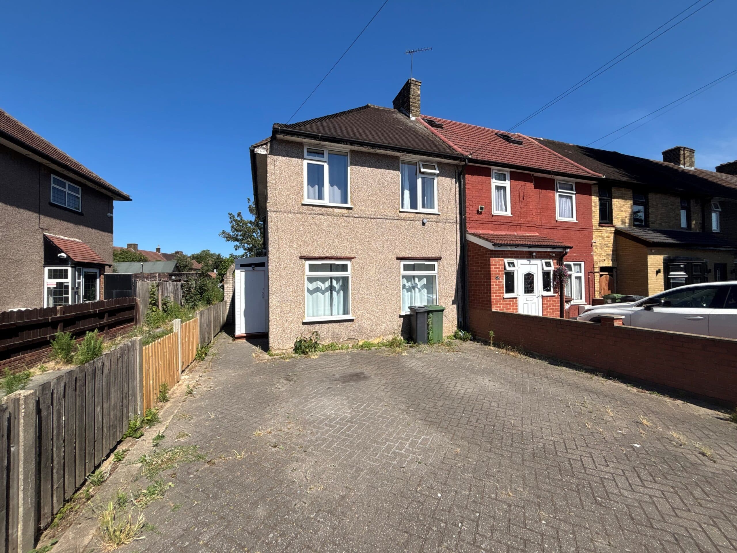Bennetts Castle Lane, Dagenham, RM8